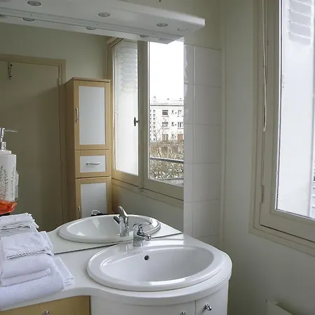 Arouet Apartment *